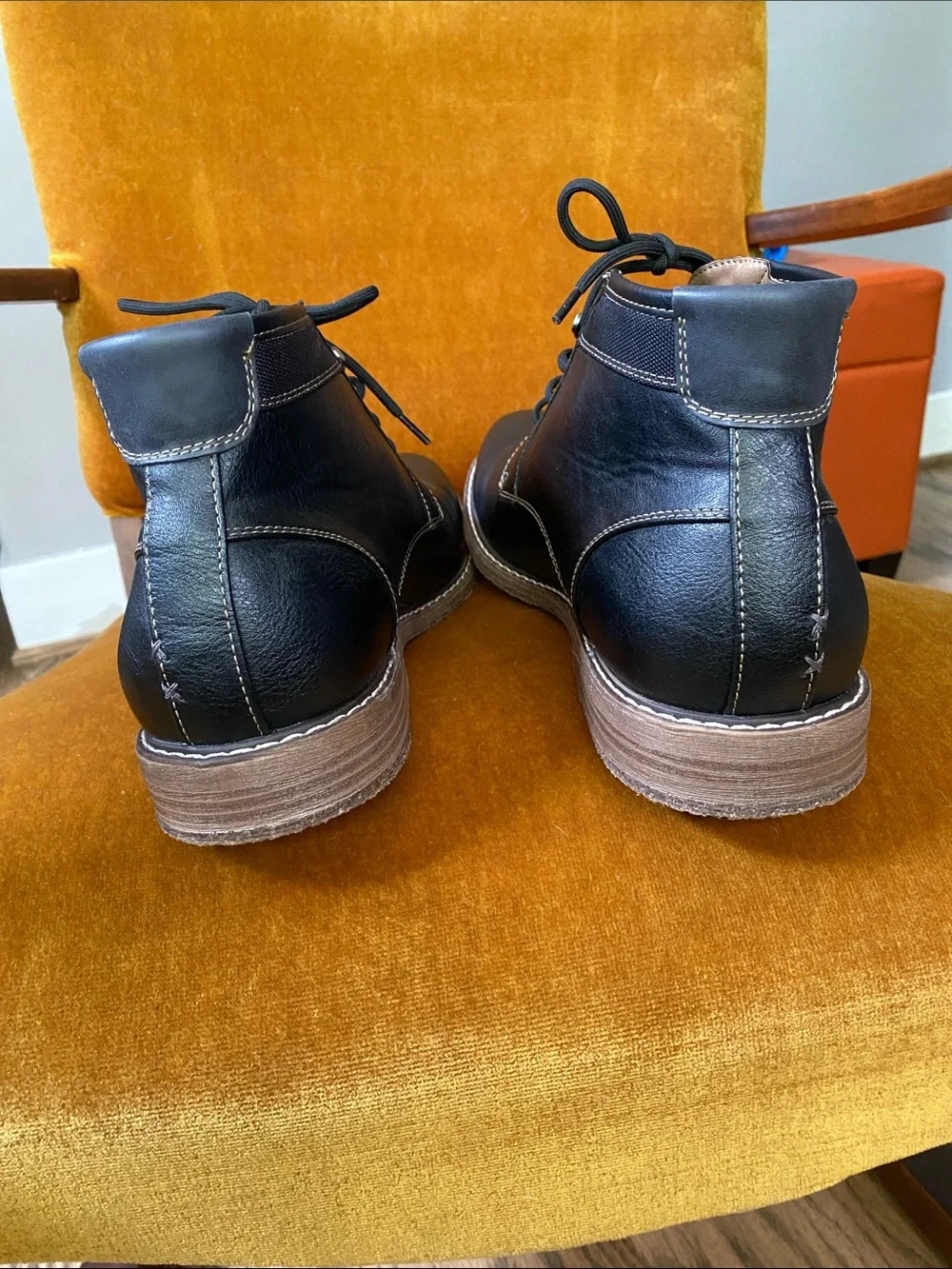 Men's Hawker Rye Black Frausen Leather Chukka Boots - size 11.5